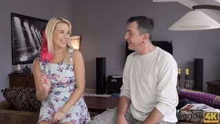 Papi neukt Nikki Dream's poesje en haar mond hard