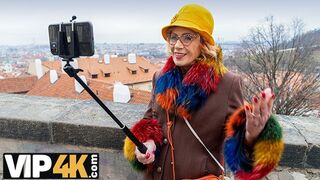 Slaapproblemen tegen hete neuken met een blonde milfel