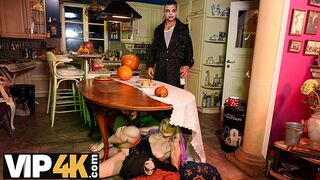 Tsjechische volwassen cosplay verleiding in niet-pg feeststemming