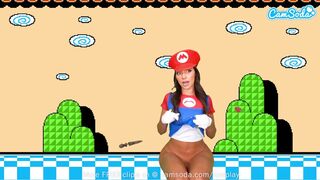 Sisi Rose's grote-ass cosplayje super mario maker met poesje spuiten horloge