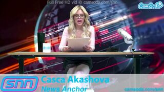 Casca Akashova nieuwscaster milf geweldig masseren live