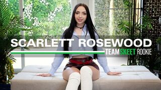 Hete verleidingen van de week: tienermeisjes zuigen en genieten van teamkeet selectie