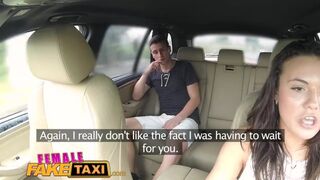 Ontrouwe echtgenoot speelt poesje eten in een vrachtwagen met Vanessa