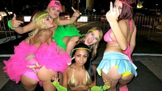 Feest allemaal op het eeuwige feest - sexy plezier voor hete tiener meisjes