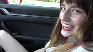 Verleidelijke pov date met schattig zwartharige tiener amateur meisje