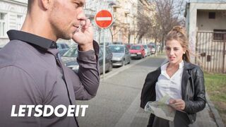 Verbazingwekkende toerist Silvia Dellai diep geneukt door een lokale man