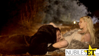 Game of Thrones porno - Bobbie Joe likt poesje