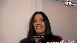 Duits geek guy neuken hot latin milf op een date