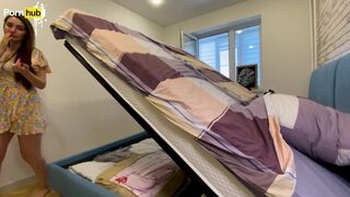 Stiefmoeders poesje is de gave van het lot onder het bed