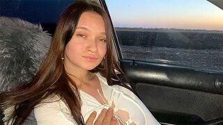 De vriendin van mijn beste vriendin heeft mijn lul uit de auto gezogen voor 50, wat een trut!