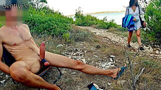 Gentlyperv vindt de brutale tiener op het strand