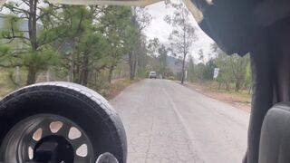 Adrenalinstroke na wilde lesbische neuken buiten