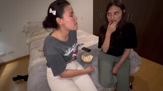 Mijn schoonmoeder neukte me weer terwijl ik een film keek