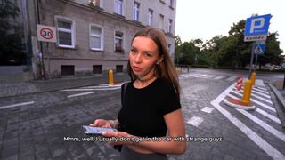 Op straat ontdekte schoonheid die me in mijn bed volgde