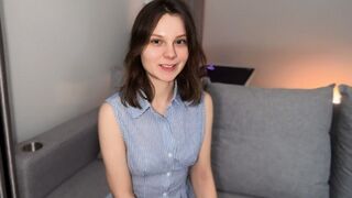 Besloten door porno: eerste casting met een schattige 19-jarige amateur
