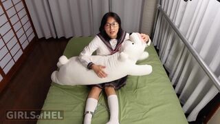 Ik heb mijn stiefdochter naar bed geketend en geneukt