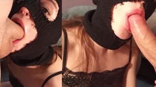 Schattig meisje in een ski masker krijgt een sappig lul in haar mond