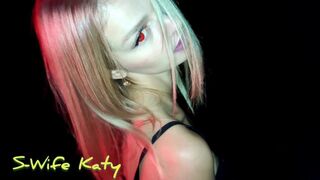 Halloween neuken met kady: wild pijpen en gezicht spray