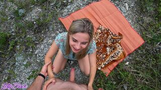 Snel buiten neuken met een beetje schoonheid - pov Letty zwart
