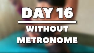 Milf masturbeert met kunstmatige haan - Dag 16 zonder metronoom
