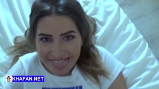 Hot Iranian meisje neukt haar grote kont en zuigt haar voor een camera