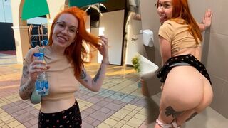 Ik pakte een meisje op en neukte haar in een openbare wc!