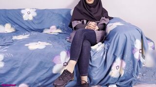 Arabische secretaresse hard anaal neuken in kantoor