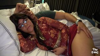 Hot Indian meisje's grote kont wordt geneukt door een sexy hotel gast