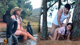 Lil Timy neukt me hard in het midden van het bos