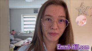 Thin tiener meisje's orgasme