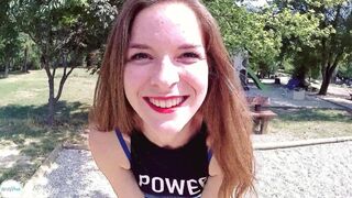 Hete wandeling 35 graden in de regio met alice, verfrissend einde aan het einde van de video