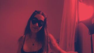 Tiener cosplay meisje masturbeert met leraar hulp Deel 2
