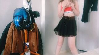Hot selectie met een mooie schoolmeisje verleidelijke dans en een lusty spel