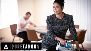 Hot MILF verleidt haar rouwende stiefzoon in Pure Taboo's nieuwste video