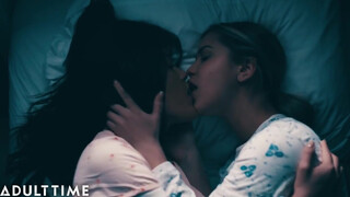 TRUE LESBIAN - hoe Mormonen elkaar likken