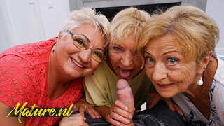 Drie haan liefdevolle grootmoeder