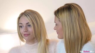 Blake Eden en Abby Cross' vurige lesbische likken