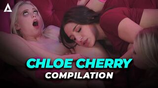 Mager blond Chloe Cherry lesbische selectie met vurige drieën